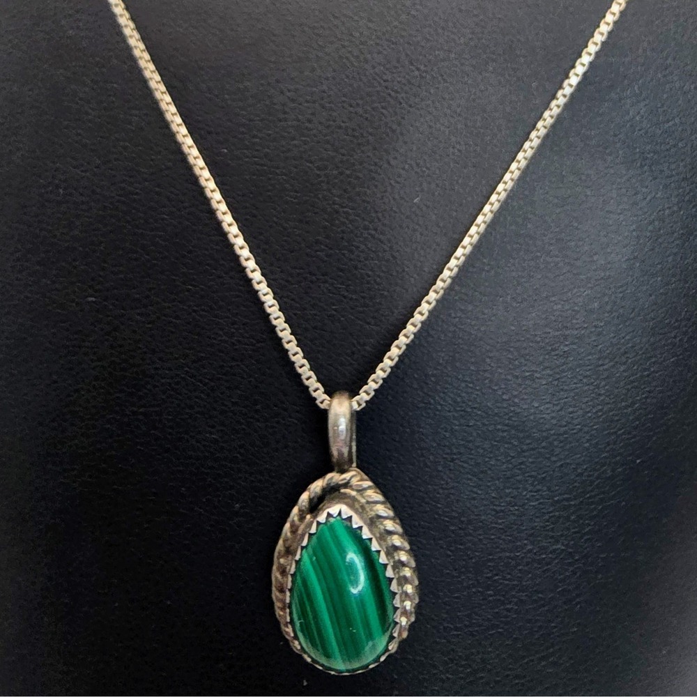 Vintage CT Sterling Silver Malachite Pendant Necklace 925 Italy Chain 16"